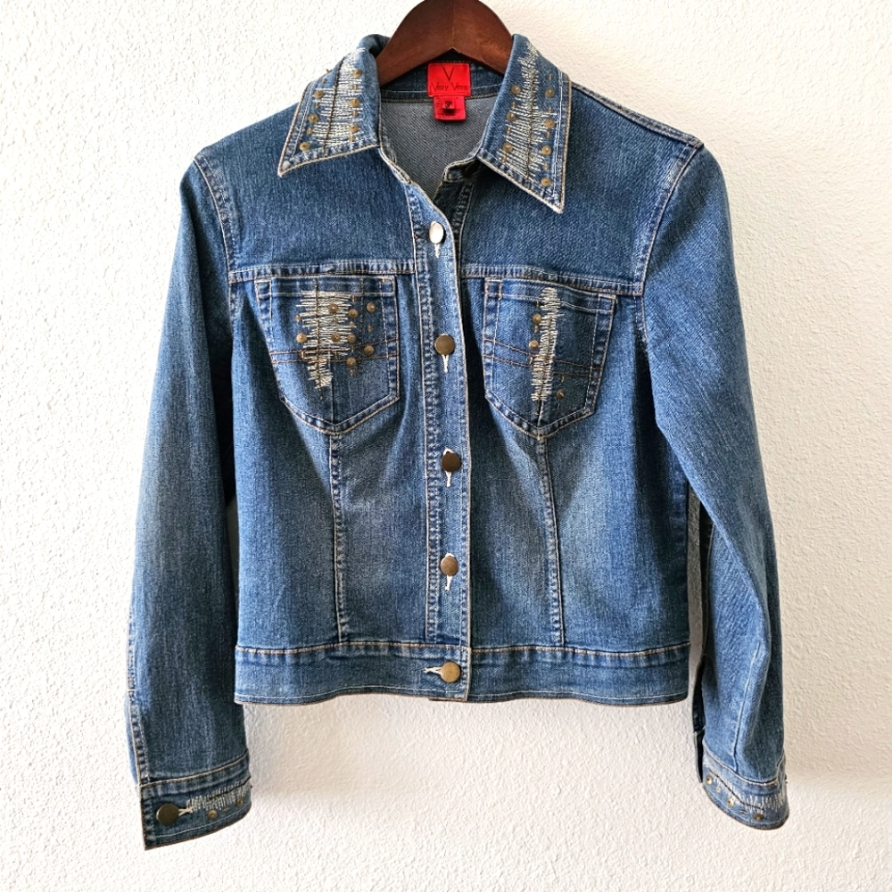 Very Vera jean jacket sz S petite embellished Vera Wang southwestern lightweight
